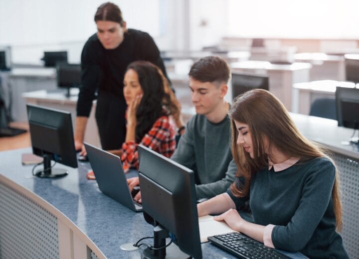 Spacious Area Group Young People Casual Clothes Working Modern Office 1