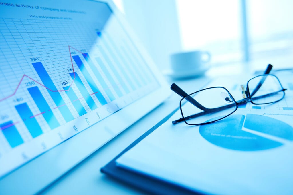 Close Up Glasses Annual Summary